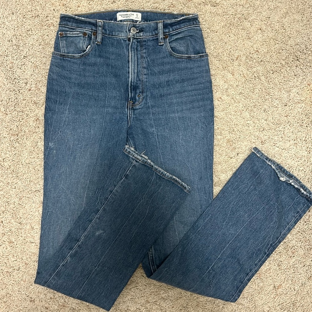 Abercrombie & Fitch The 70’s Vintage Flare Ultra High Rise 4 Long